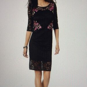 NEW Thalia Soli Black Lace and Floral Embroidered Dress Size M